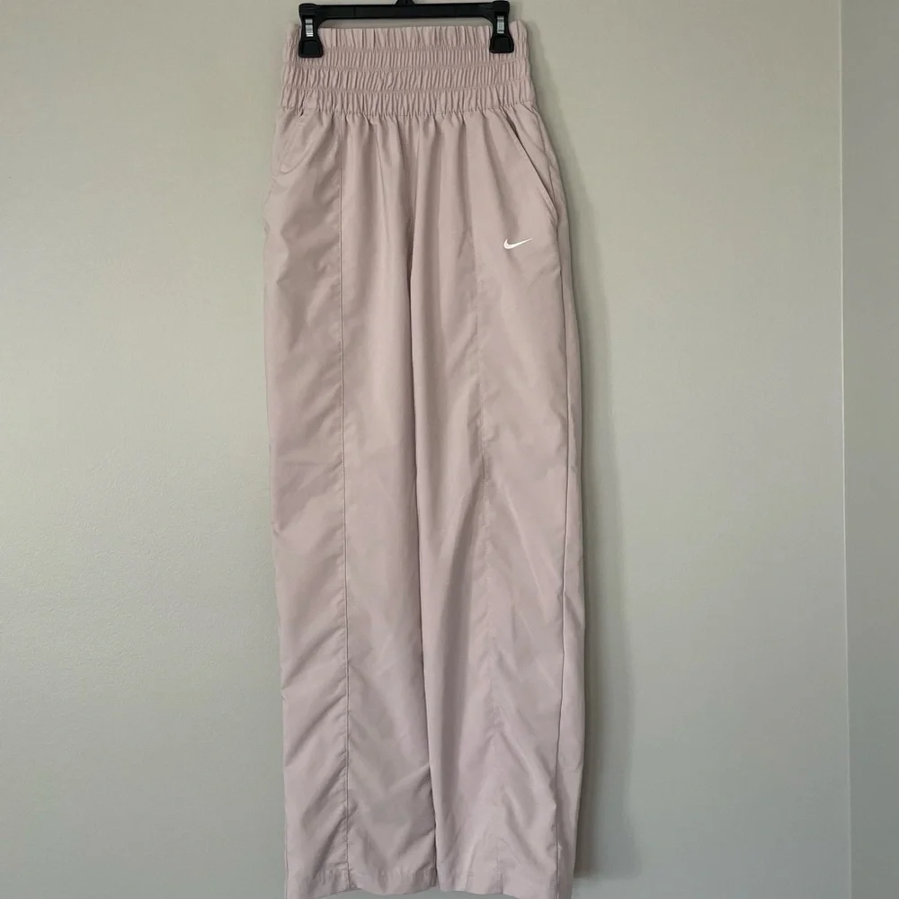 Nike Dri-Fit One Ultra High Waisted Track Pants